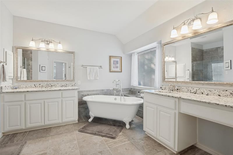 2323 Everton Drive, Arlington TX 76001 - Photo 14