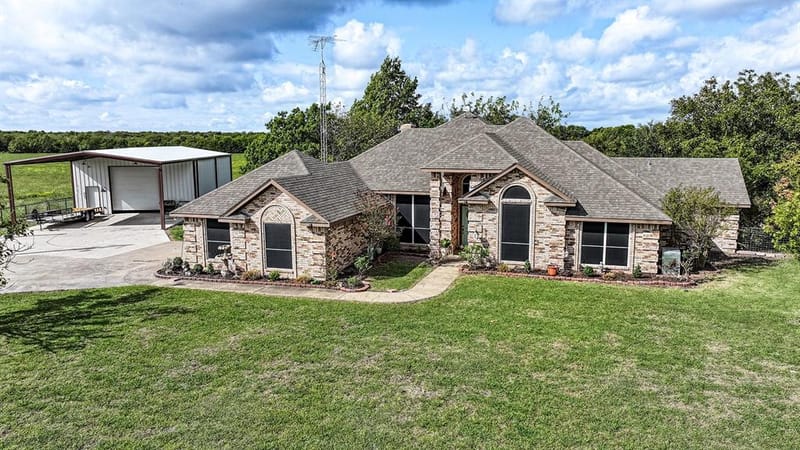 2042 County Road 1072, Greenville TX 75401 - Photo 5
