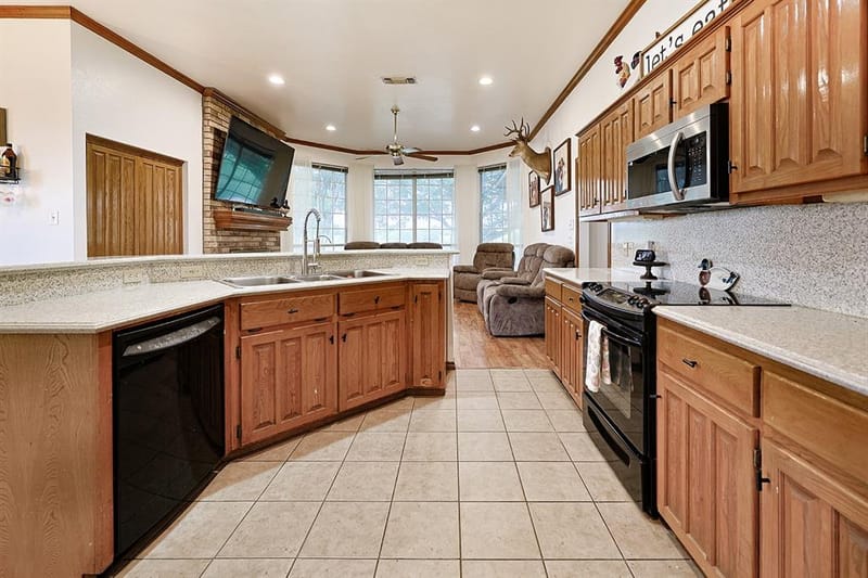 2042 County Road 1072, Greenville TX 75401 - Photo 20