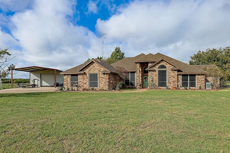 2042 County Road 1072, Greenville TX 75401 - Photo 9