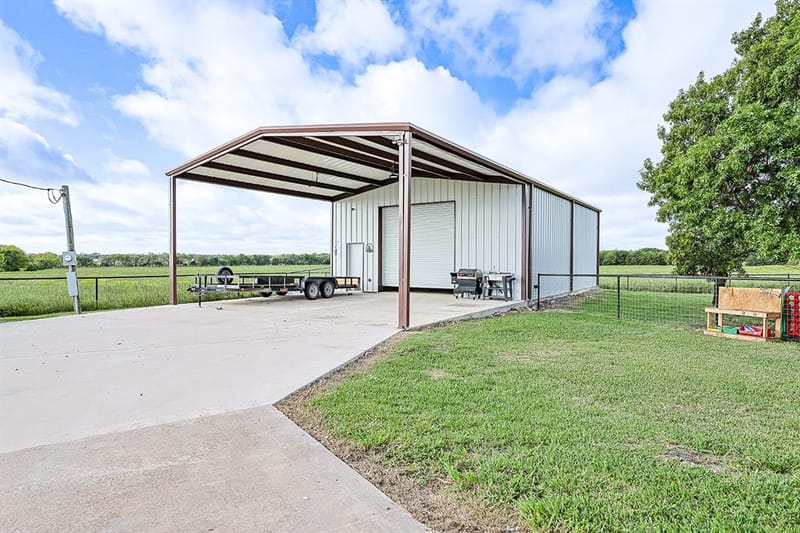 2042 County Road 1072, Greenville TX 75401 - Photo 14
