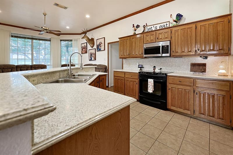 2042 County Road 1072, Greenville TX 75401 - Photo 19