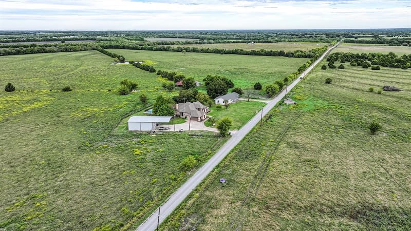 2042 County Road 1072, Greenville TX 75401 - Photo 8