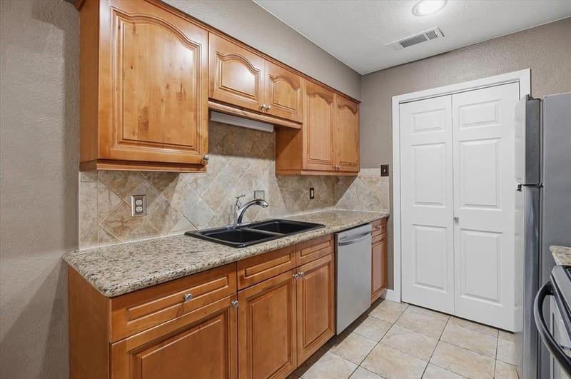 5638 Cedar Creek Drive, Benbrook TX 76109 - Photo 14