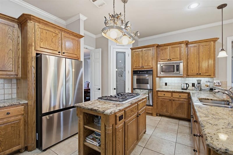 9204 Hailey Court, North Richland Hills TX 76182 - Photo 10