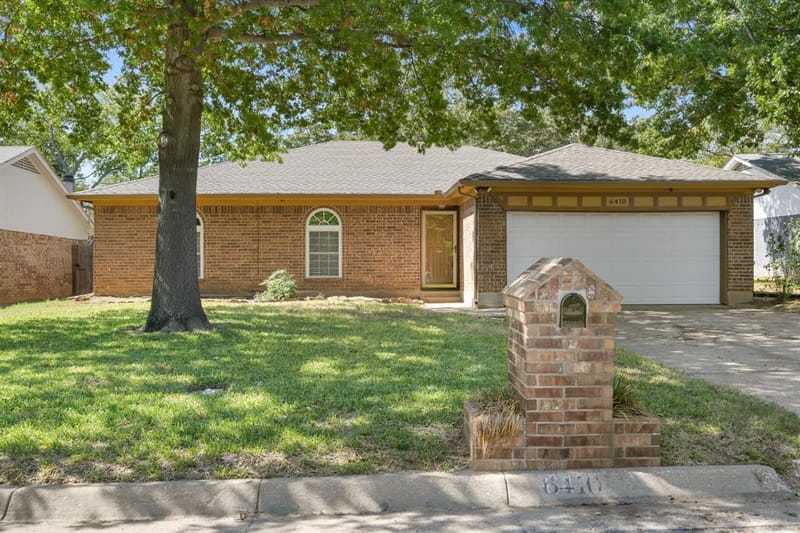 6410 Willow Springs Drive, Arlington TX 76001