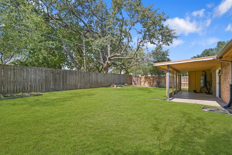6410 Willow Springs Drive, Arlington TX 76001 - Photo 20
