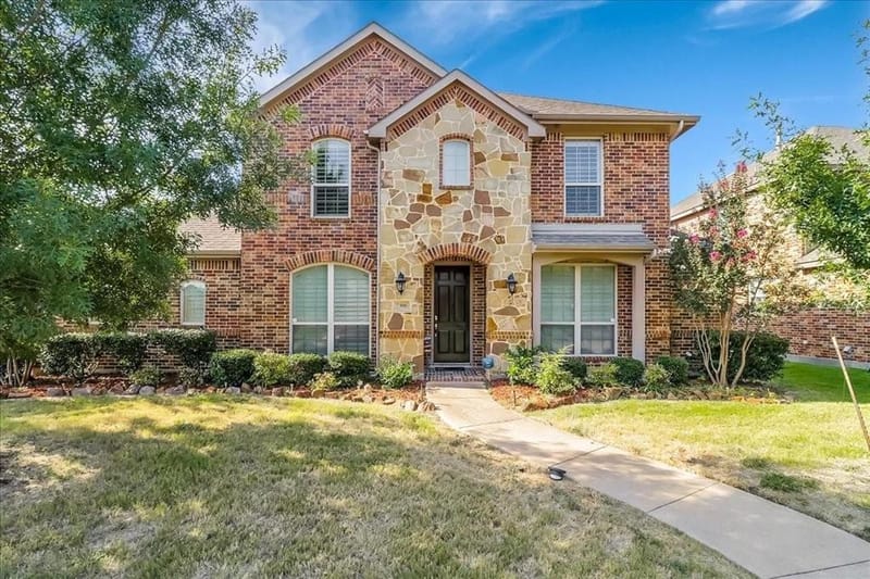 7306 Waterbury Drive, Rowlett TX 75089