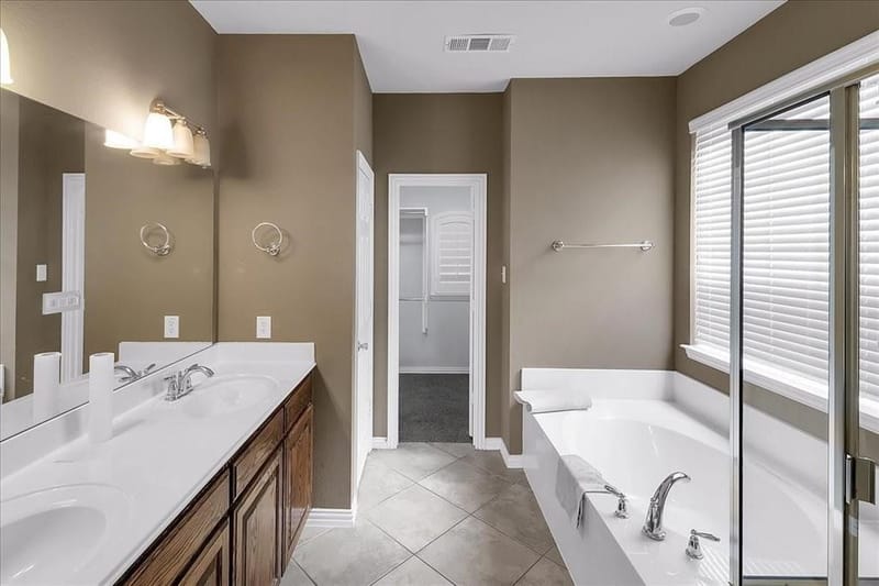7306 Waterbury Drive, Rowlett TX 75089 - Photo 15