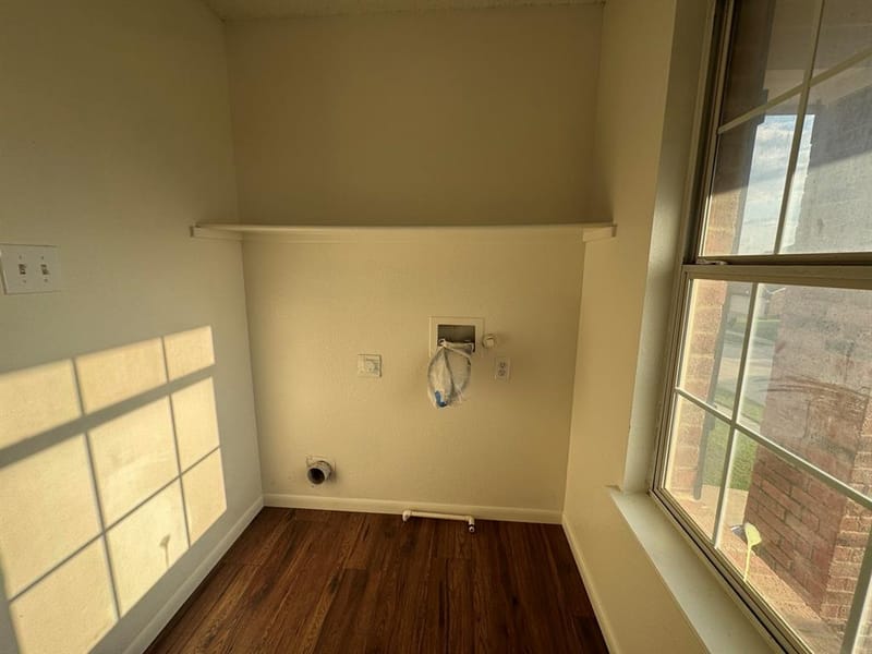 7305 Marsland Lane, Arlington TX 76001 - Photo 32