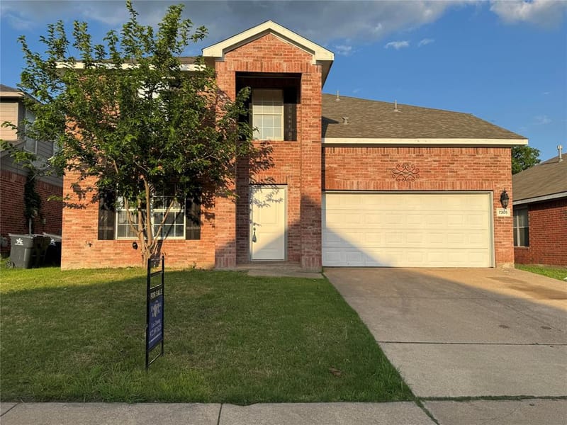 7305 Marsland Lane, Arlington TX 76001