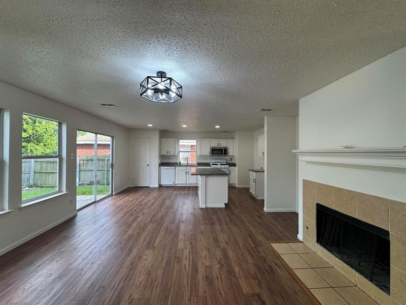 7305 Marsland Lane, Arlington TX 76001 - Photo 14