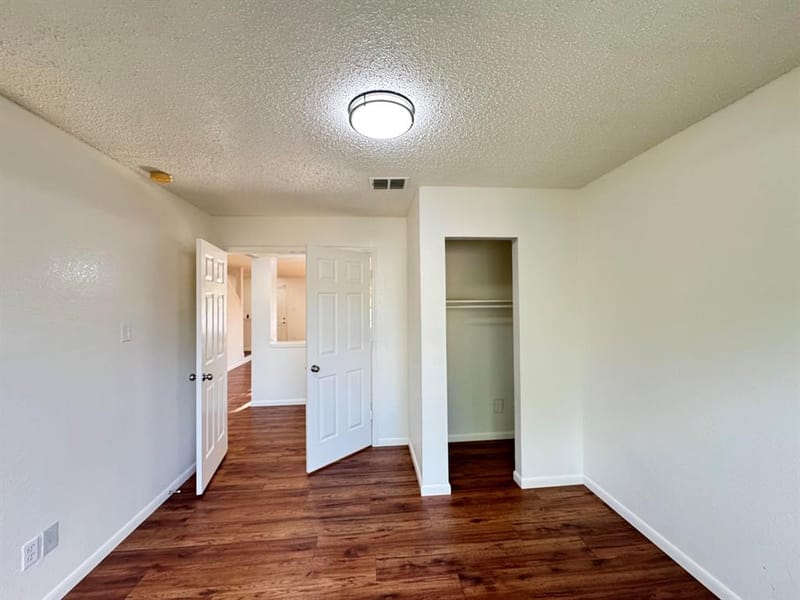 7305 Marsland Lane, Arlington TX 76001 - Photo 18