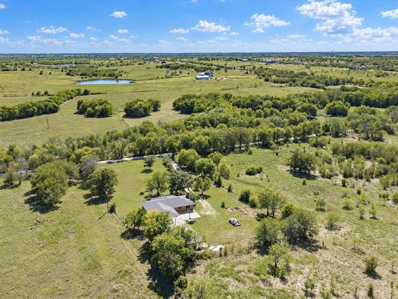 211 Whitehouse Road, Ennis TX 75119 - Photo 28