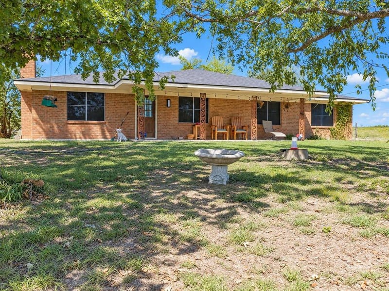 211 Whitehouse Road, Ennis TX 75119 - Photo 5