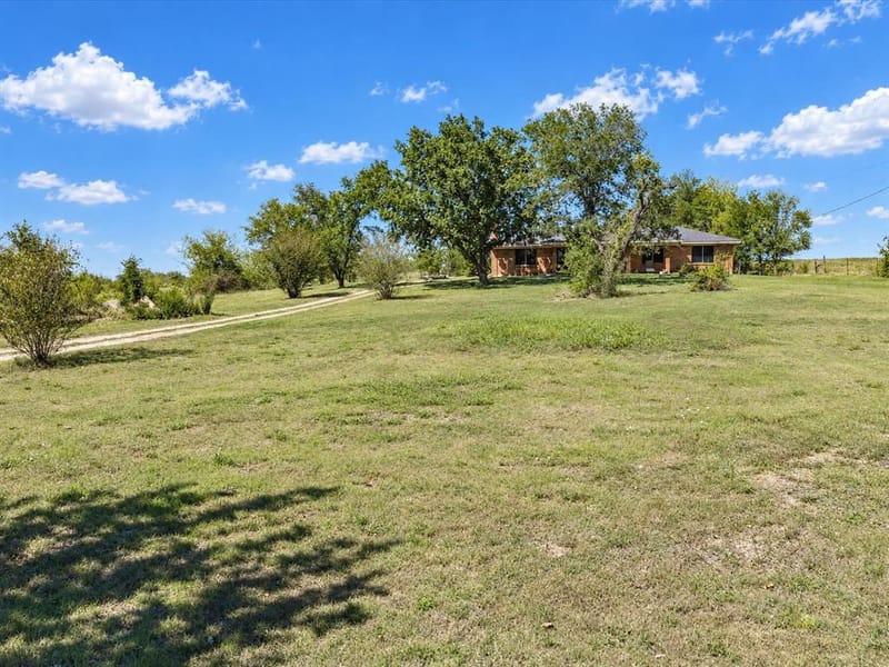 211 Whitehouse Road, Ennis TX 75119 - Photo 24