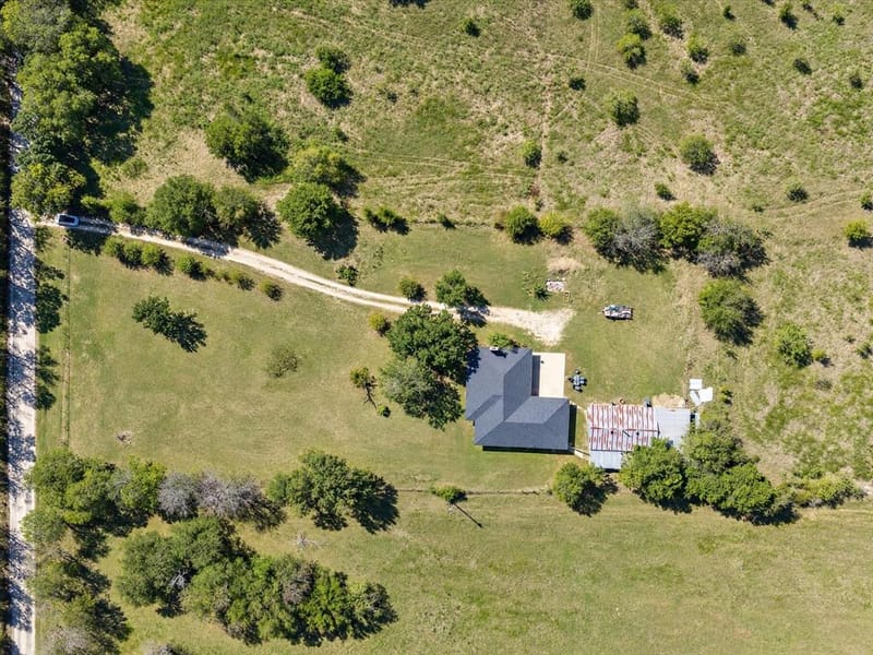 211 Whitehouse Road, Ennis TX 75119 - Photo 31