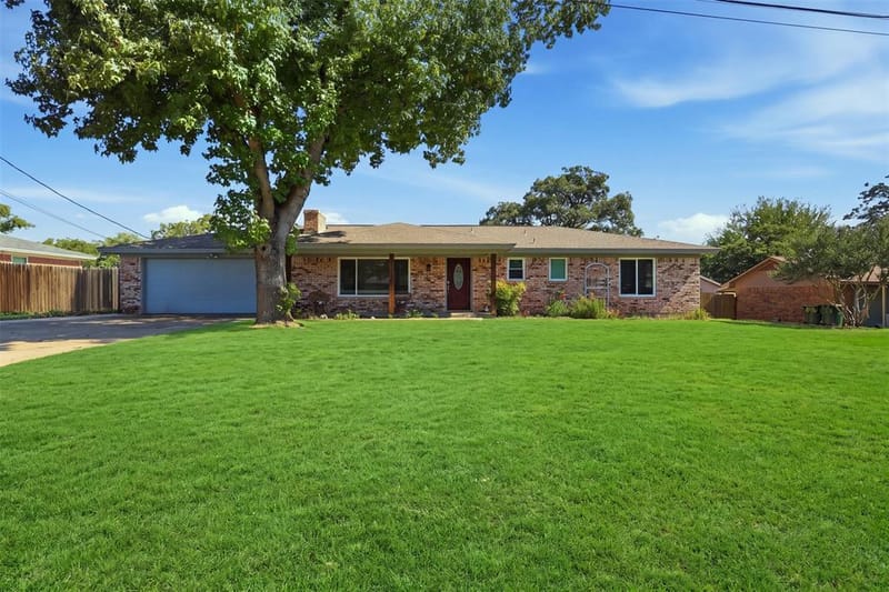 2609 Oaks Drive, Granbury TX 76049 - Photo 6
