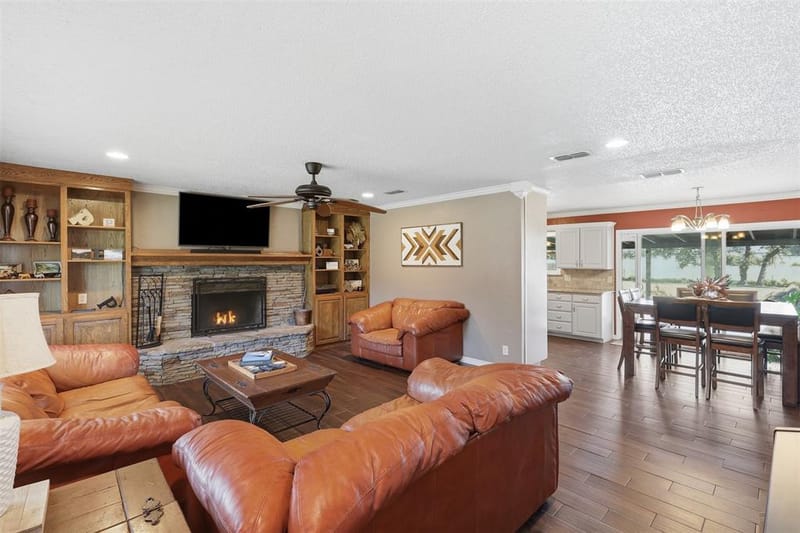 2609 Oaks Drive, Granbury TX 76049 - Photo 7