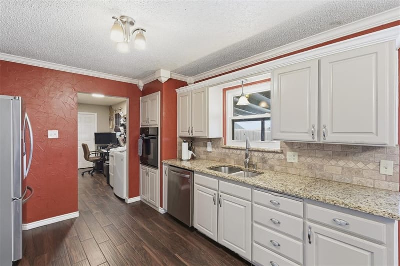 2609 Oaks Drive, Granbury TX 76049 - Photo 18