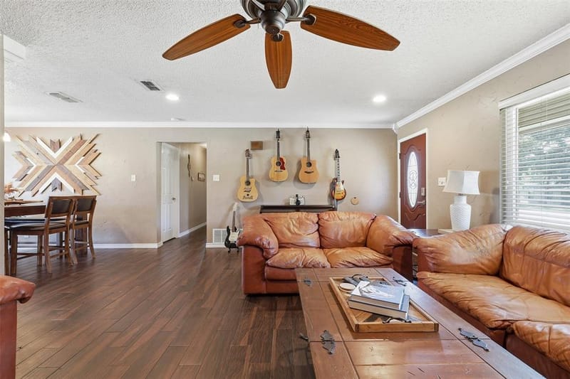 2609 Oaks Drive, Granbury TX 76049 - Photo 11