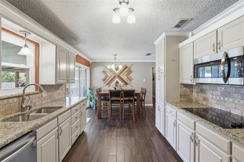 2609 Oaks Drive, Granbury TX 76049 - Photo 19