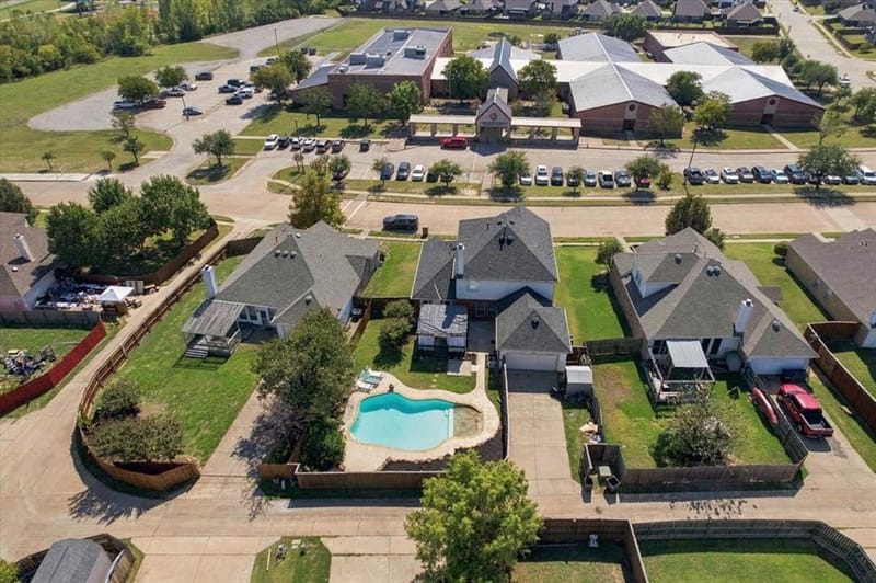 204 Newport Drive, Van Alstyne TX 75495 - Photo 28