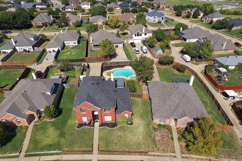 204 Newport Drive, Van Alstyne TX 75495 - Photo 29