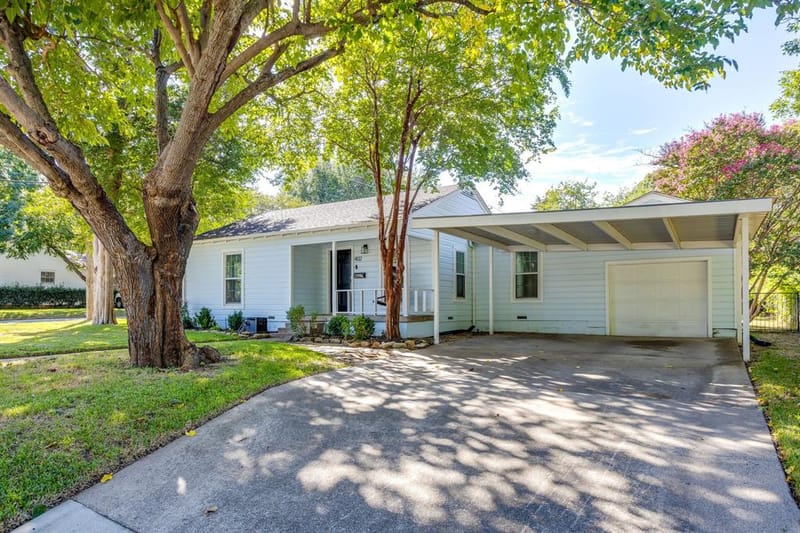 402 Elliott Street, Arlington TX 76013 - Photo 2