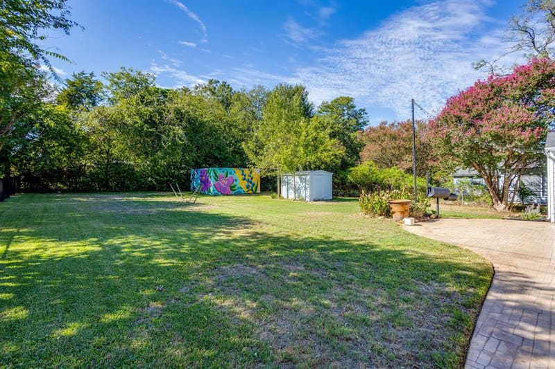 402 Elliott Street, Arlington TX 76013 - Photo 34