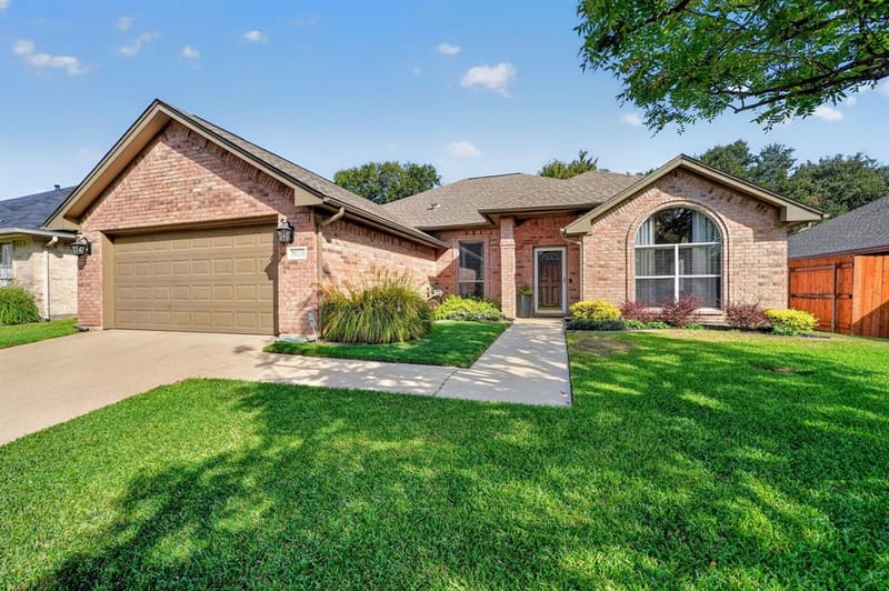 3625 Kodiak Court, Fort Worth TX 76137