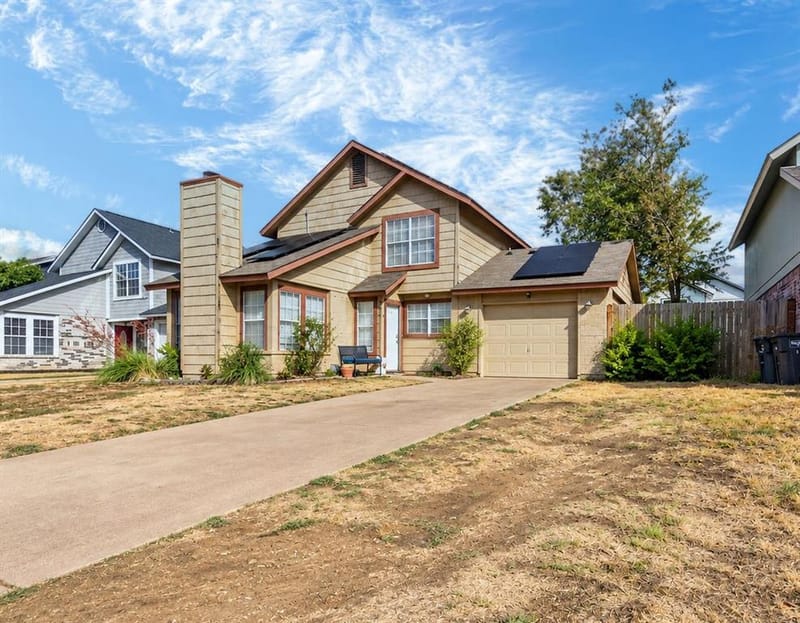 4613 Waterway Drive N, Fort Worth TX 76137 - Photo 2