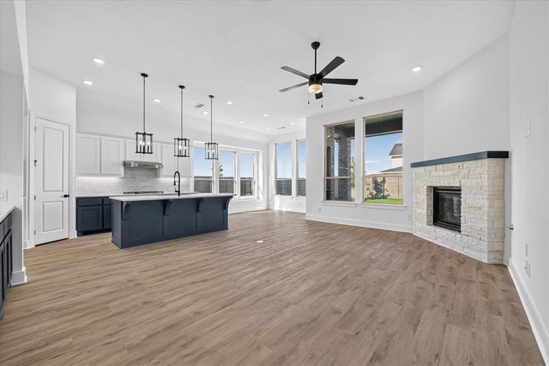 9817 Morning Cloak Drive, Denton TX 76207 - Photo 5