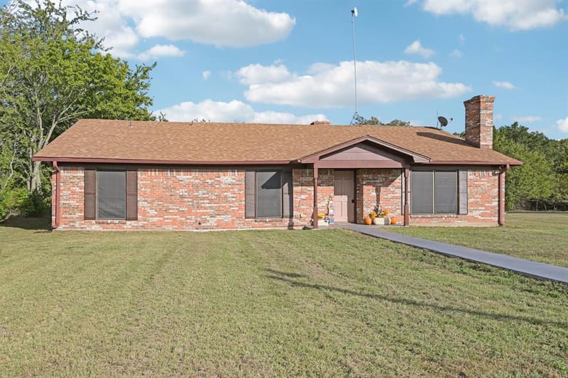 779 County Road 4123, Greenville TX 75401