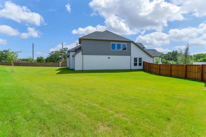 115 Cottonwood Court, Murphy TX 75094 - Photo 8