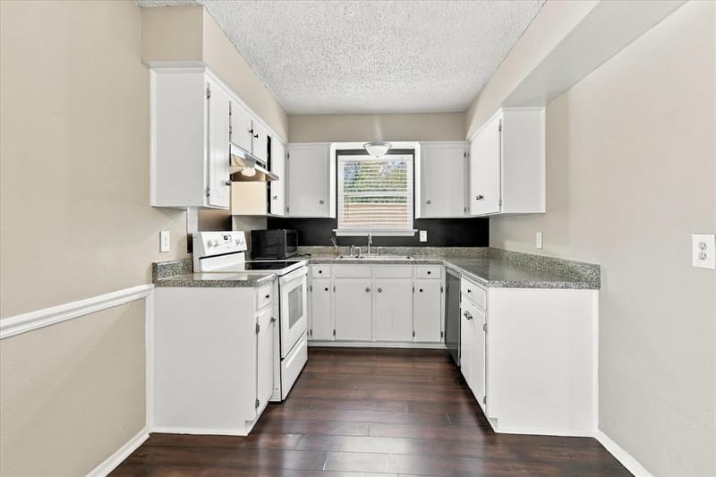 2905 Regal Road, Denton TX 76210 - Photo 9