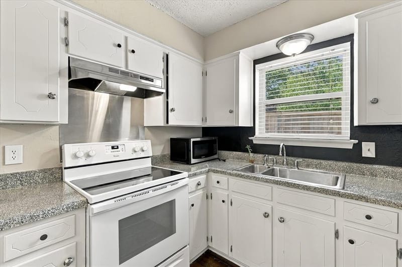 2905 Regal Road, Denton TX 76210 - Photo 10