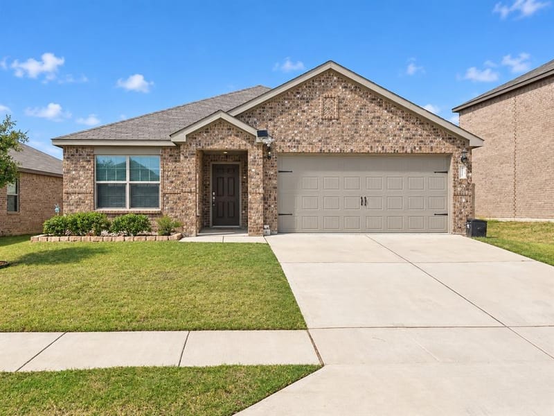 220 Drifter Drive, Newark TX 76071 - Photo 2