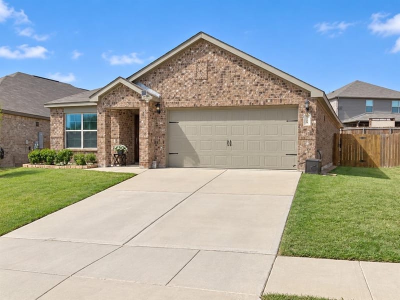 220 Drifter Drive, Newark TX 76071 - Photo 3