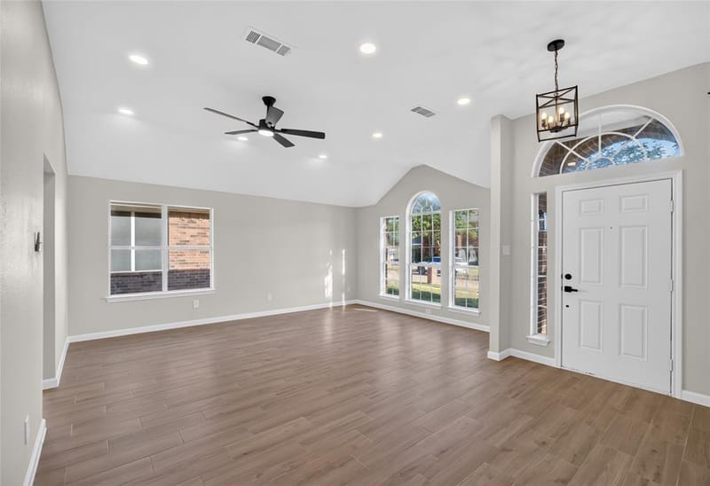 2221 Bridle Path Drive, Lancaster TX 75146 - Photo 5