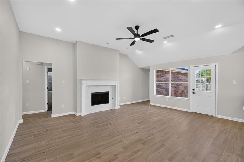 2221 Bridle Path Drive, Lancaster TX 75146 - Photo 9
