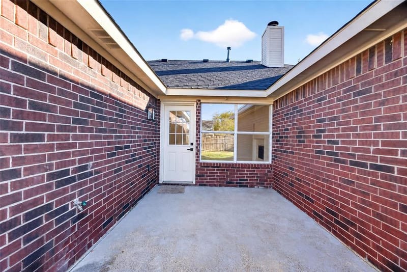 2221 Bridle Path Drive, Lancaster TX 75146 - Photo 30