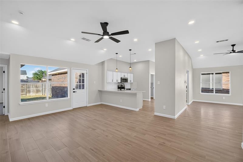 2221 Bridle Path Drive, Lancaster TX 75146 - Photo 10