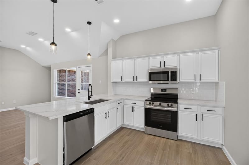 2221 Bridle Path Drive, Lancaster TX 75146 - Photo 14