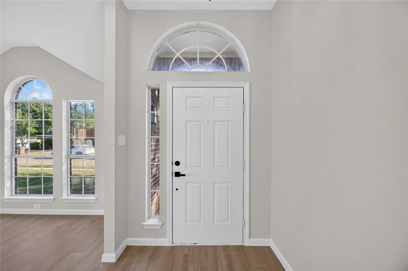 2221 Bridle Path Drive, Lancaster TX 75146 - Photo 4