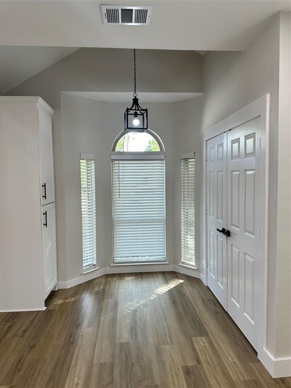 921 Meadowdale Road, Arlington TX 76017 - Photo 6