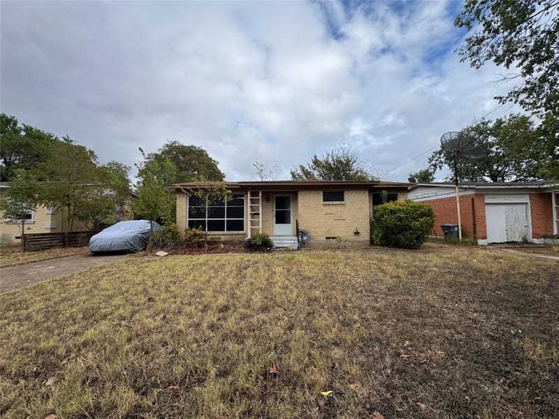2020 Alhambra Street, Dallas TX 75217
