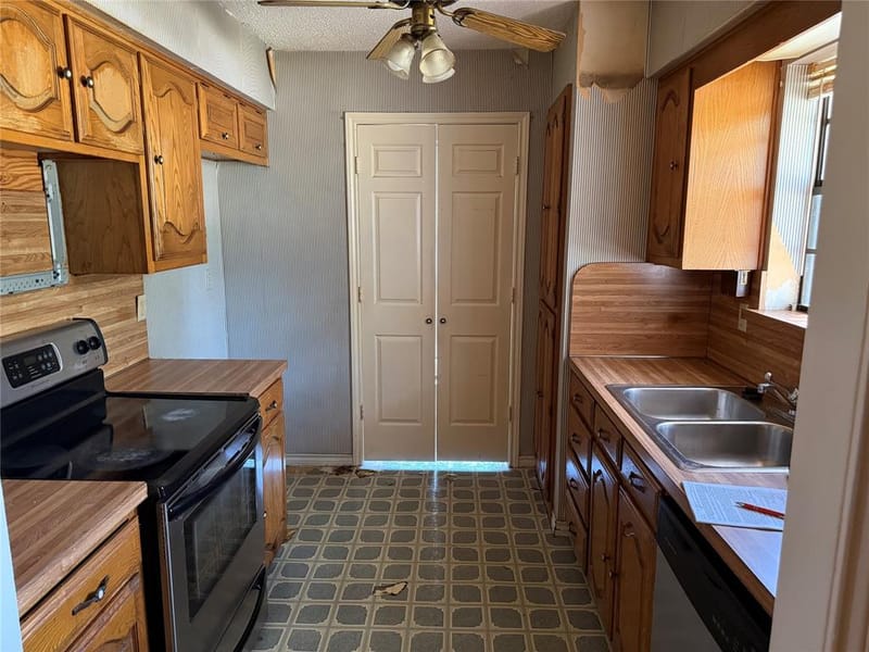 1129 Evergreen Circle, DeSoto TX 75115 - Photo 3