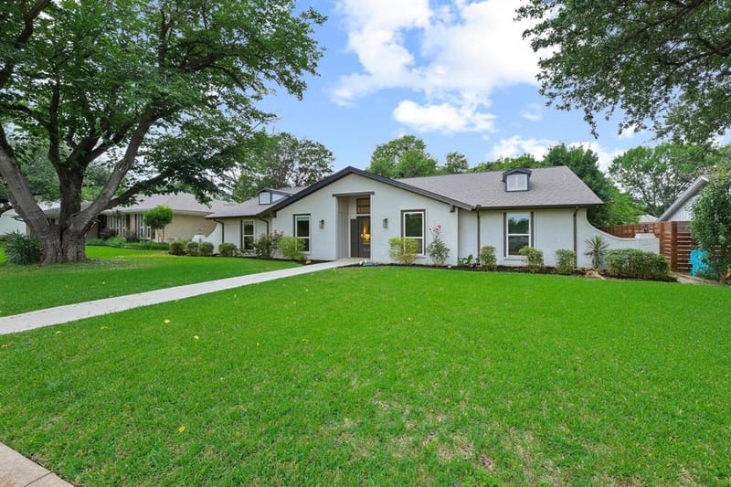 7668 La Cosa Drive, Dallas TX 75248 - Photo 2