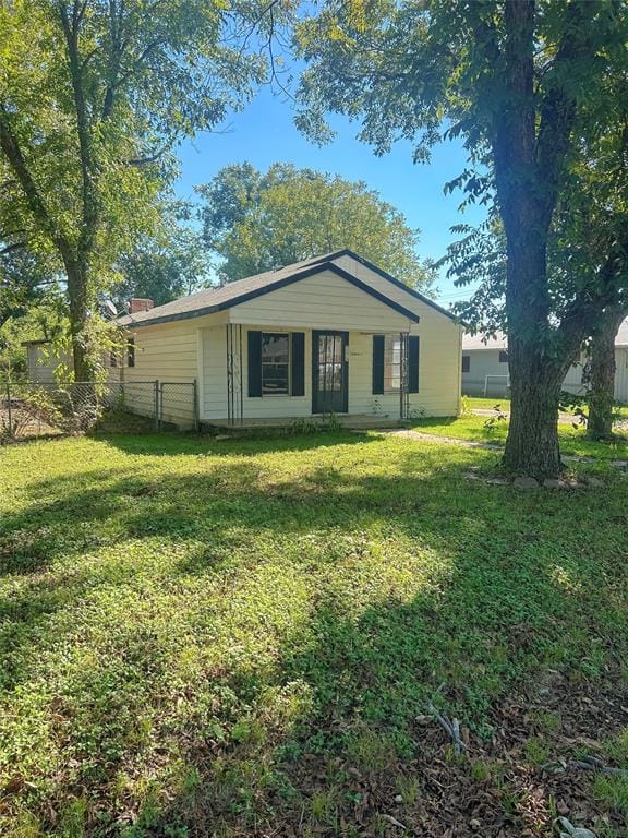304 N Neches Street, Whitney TX 76692 - Photo 3